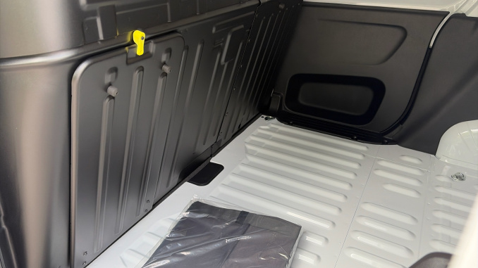 Vauxhall Combo Cargo Combo Diesel 1.5 Turbo D 100ps Prime Plus H1 Van - Image 18
